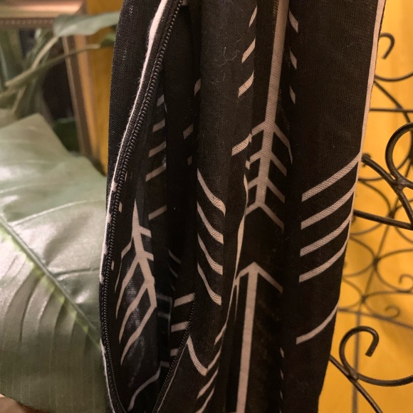 Artisan tailored Infinity scarf - Picture 6 of 8